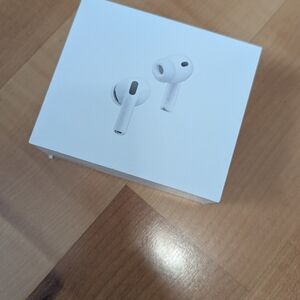 Apple White Wireless Earbuds